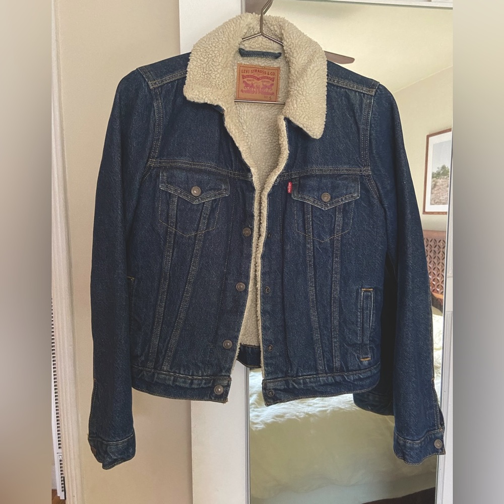 LEVI’S SHERPA DENIM TRUCKER JACKET SMALL